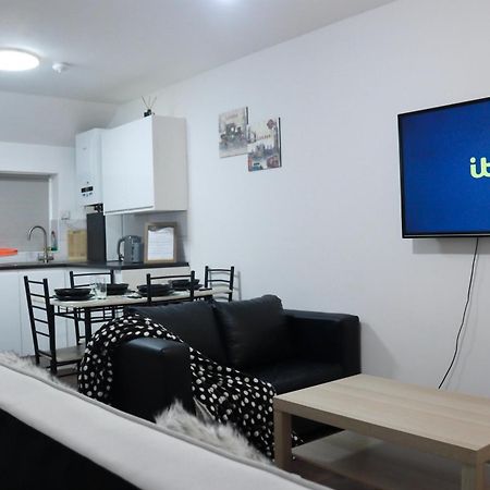 London Two Bedroom Central Location Modern Flat Stratford ภายนอก รูปภาพ