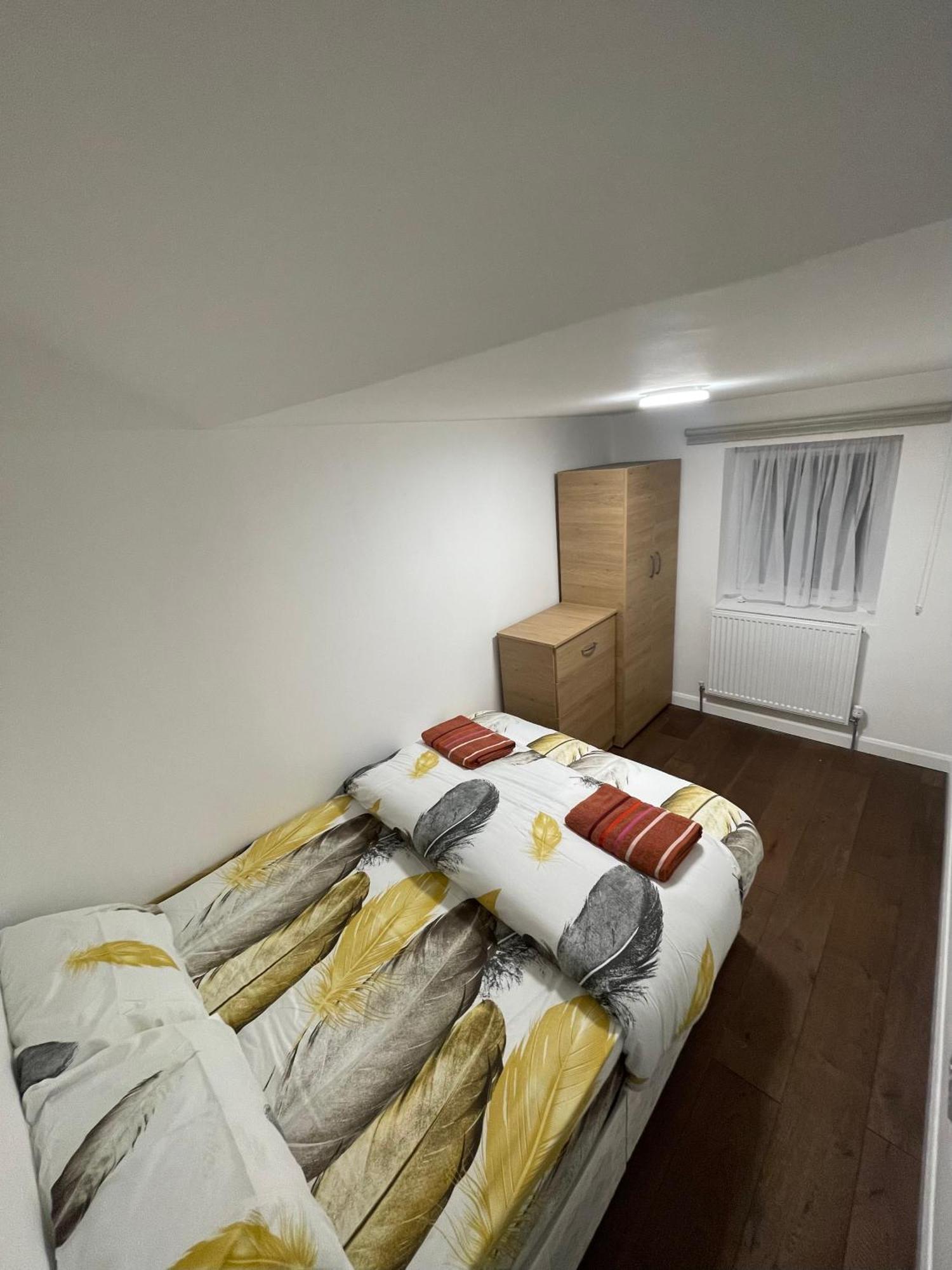 London Two Bedroom Central Location Modern Flat Stratford ภายนอก รูปภาพ