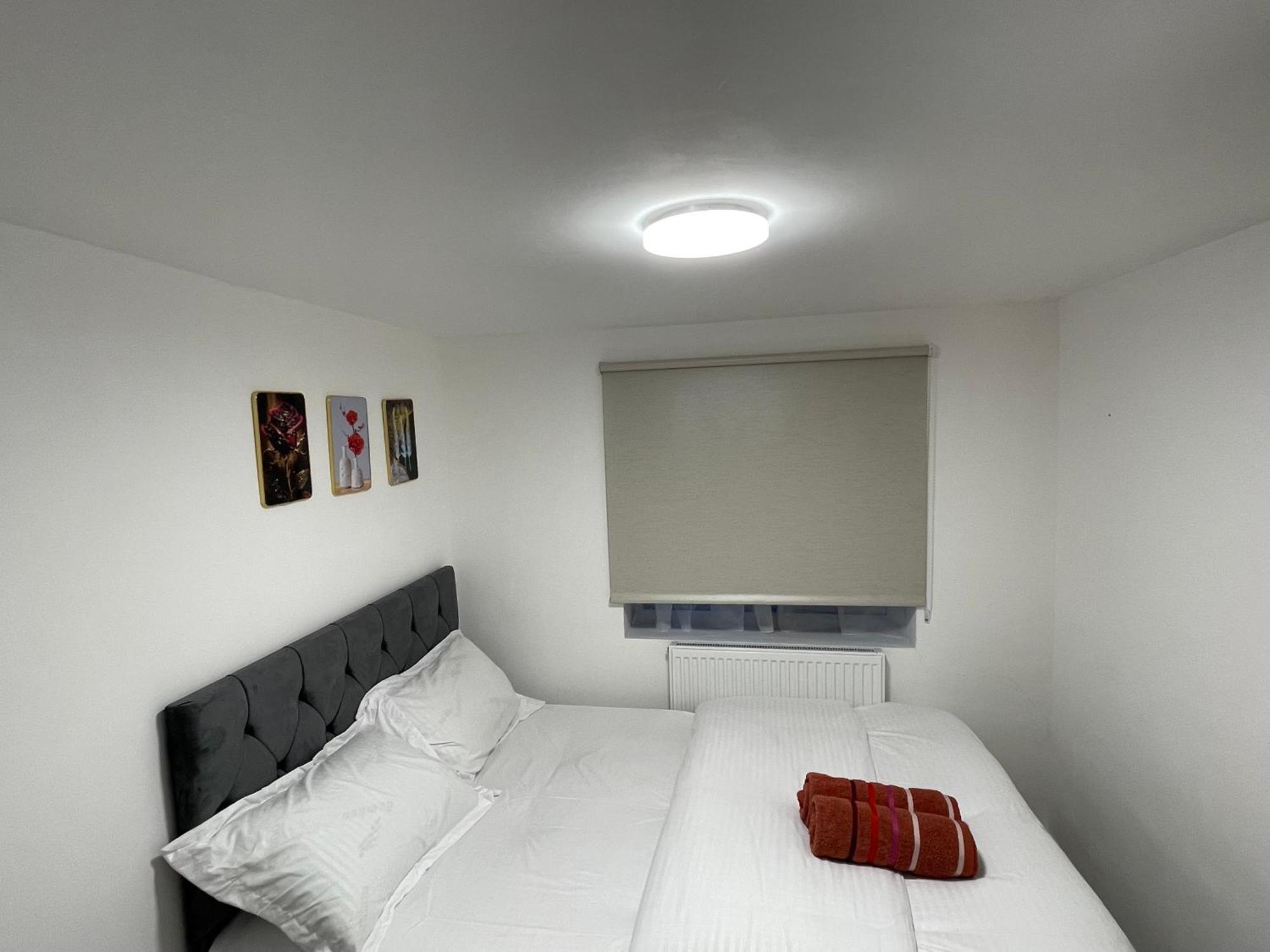 London Two Bedroom Central Location Modern Flat Stratford ภายนอก รูปภาพ