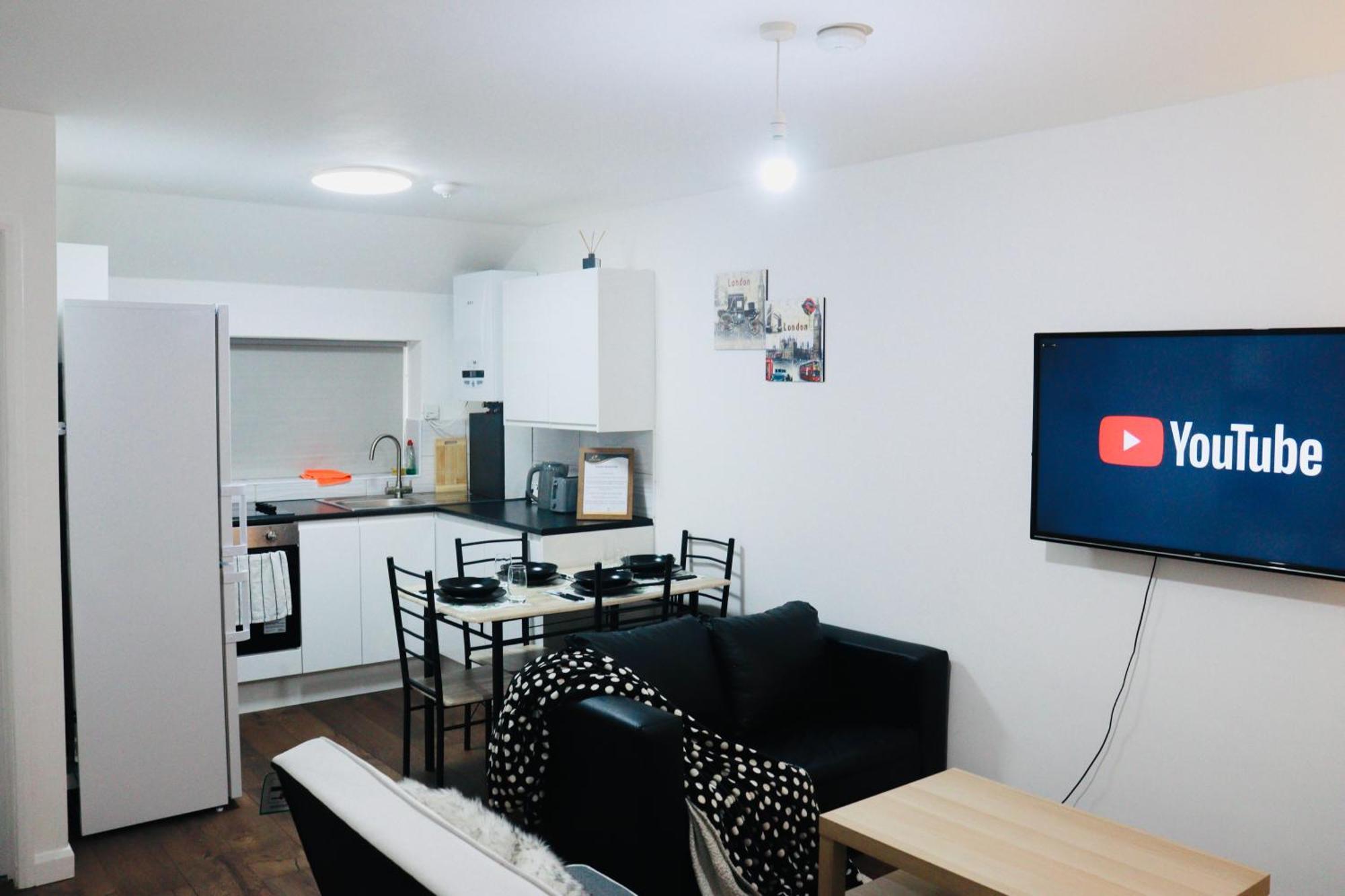 London Two Bedroom Central Location Modern Flat Stratford ภายนอก รูปภาพ